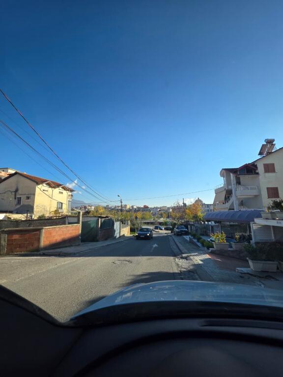 Me Qira: Apartament 2+1 (+ Super Verande &amp; 1 Post Parkimi ✨️) Rrethrrotullimi Shkoze📍 (3 min nga rrethi🔥)  500€/muaj