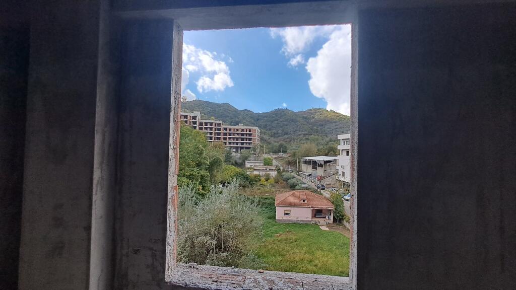 Apartament 1+1 - Liqeni I Thatë