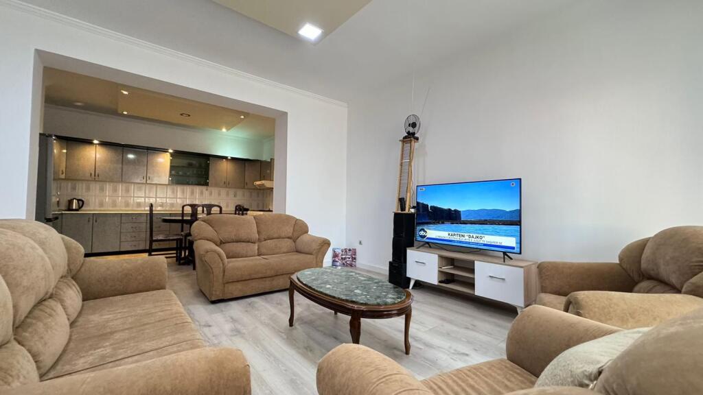 3+1 apartment for rent on Bardhyl Street!