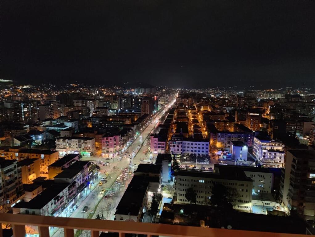 Jepet Apartament 1+1 Me Qira Tirana Garden Building