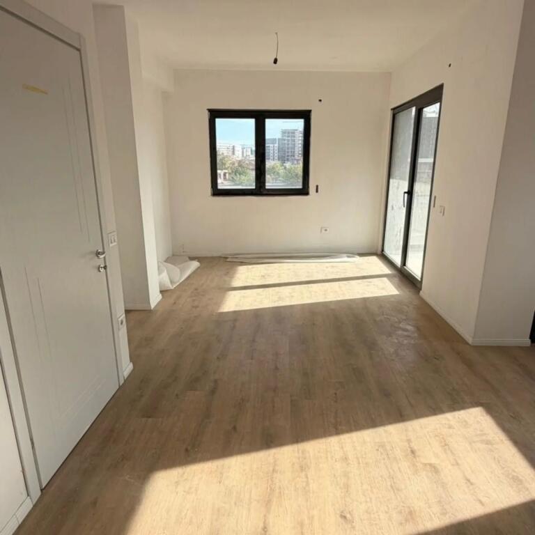 Shitet Apartament 2+1+2 tek Oazis Residence