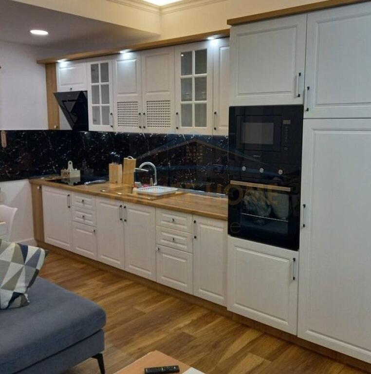 Qera, Apartament 1+1, Stadiumi Dinamo