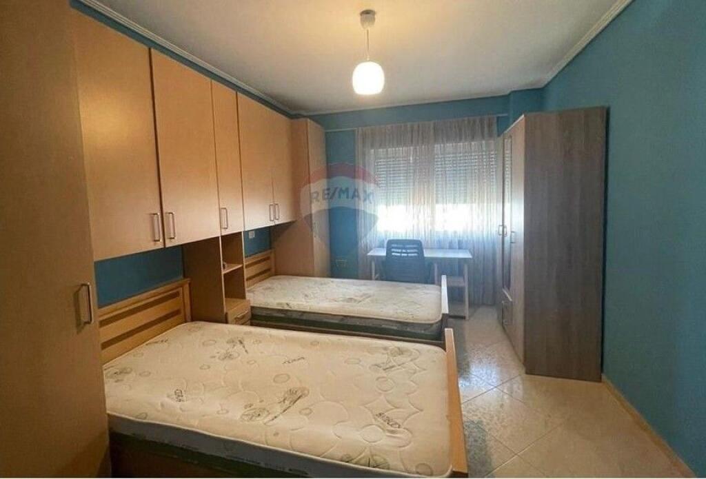 Apartament - Për Shitje - Kompleksi Kontakt, 21 Dhjetori, Tiranë  ID: 530411001-1268