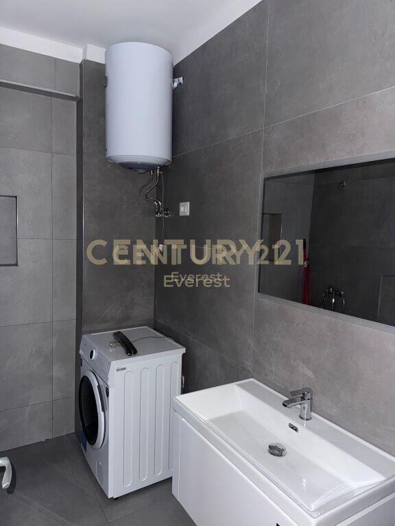 Oasis Residence – Apartament 2+1 me Post Parkimi për Qira