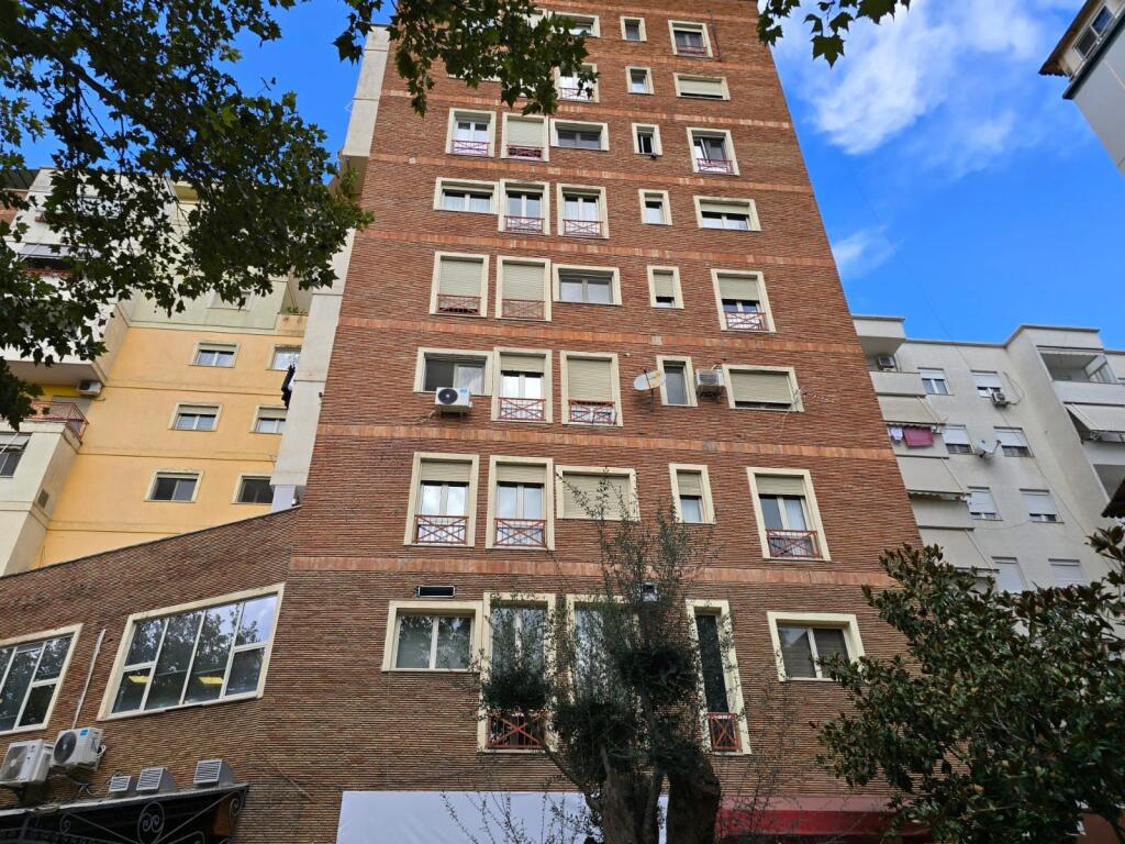 VENDESI 2+1+2 BALCONI, BLV GJERGJ FISHTA