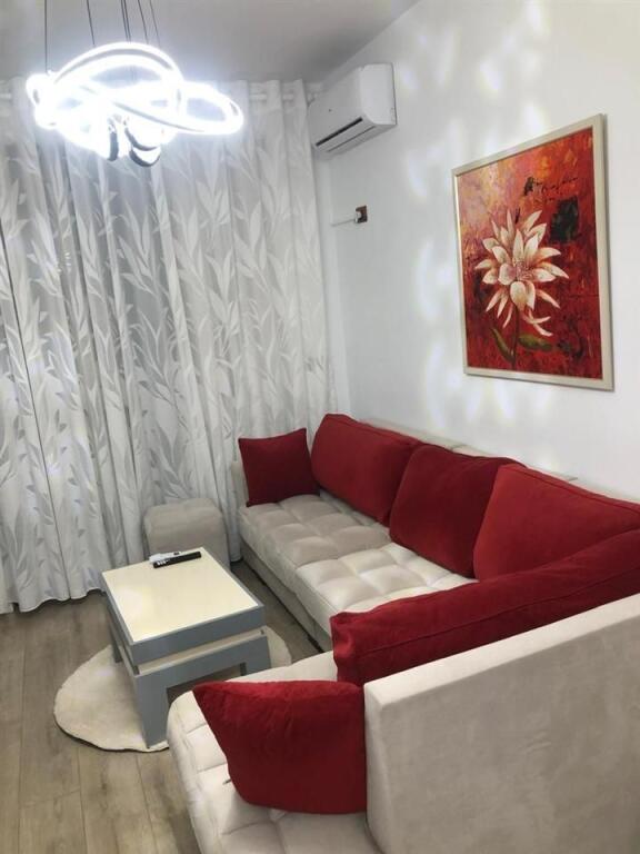 APARTAMENT ME QERA 1+1 ISH EKSPOZITA 70.000 LEKE