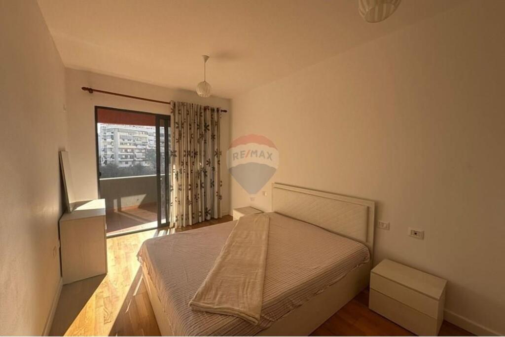 Appartamento moderno 2+1+2 con parcheggio e 2 balconi