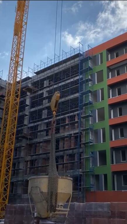 SHITET APARTAMENT 2+1, PASKUQAN