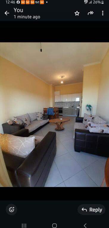 Apartament 2+1+2 banjo, Astir