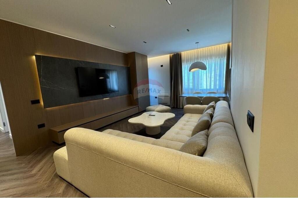 Apartament lukzos per shitje 2+1+2!