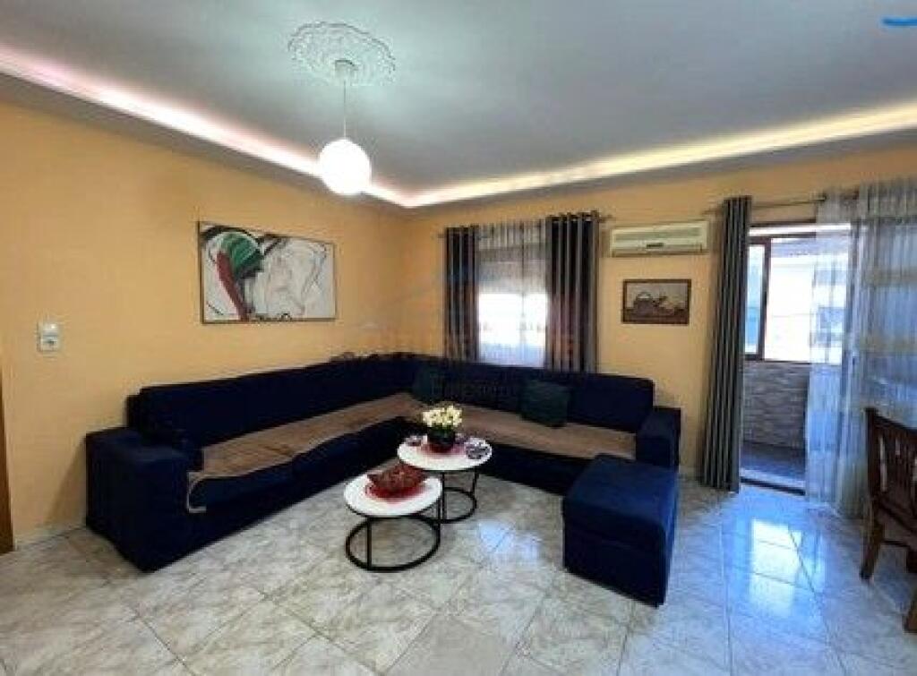 Apartament 2+1 per shitje prane rruges Don Bosko