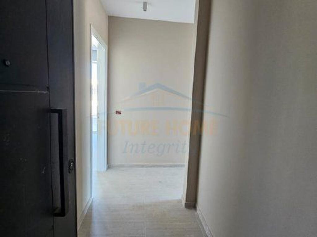 In vendita, Appartamento 2+1+2, Complesso Univers City, Tirana.