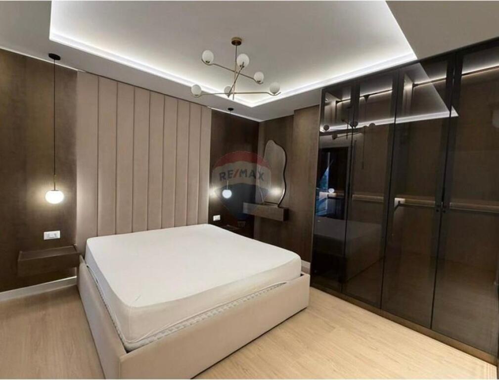 3+1+2 Modern - Rruga e Kosovareve