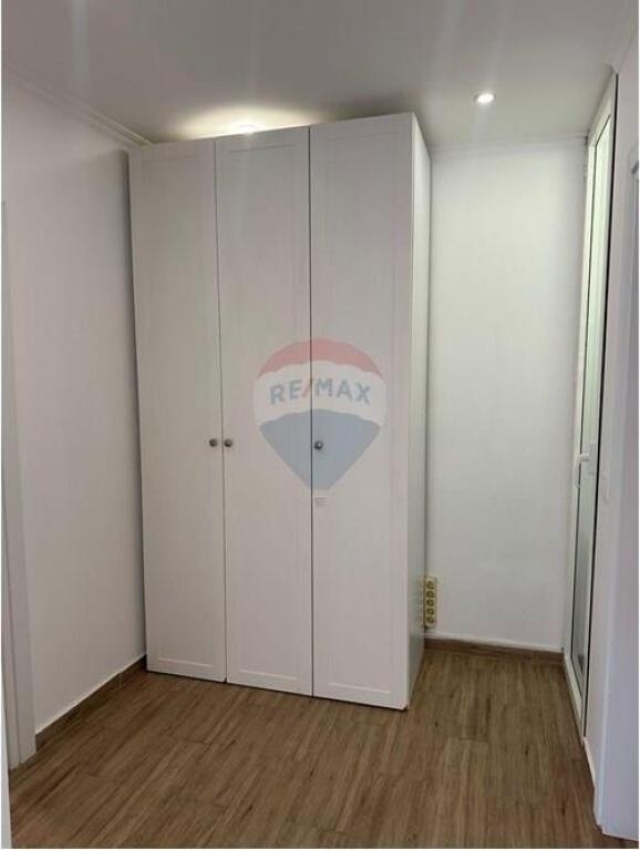 *1+1 vicino a Via Barrikadave.*