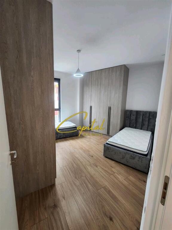 APARTAMENT ME QERA 2+1+2 KOPSHTI ZOOLOGJIK 120.000 LEKE