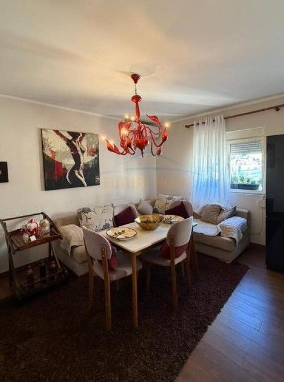 Shitet, Apartament 1+1, Ambasada Amerikane, Rruga e Elbasanit, Tiranë