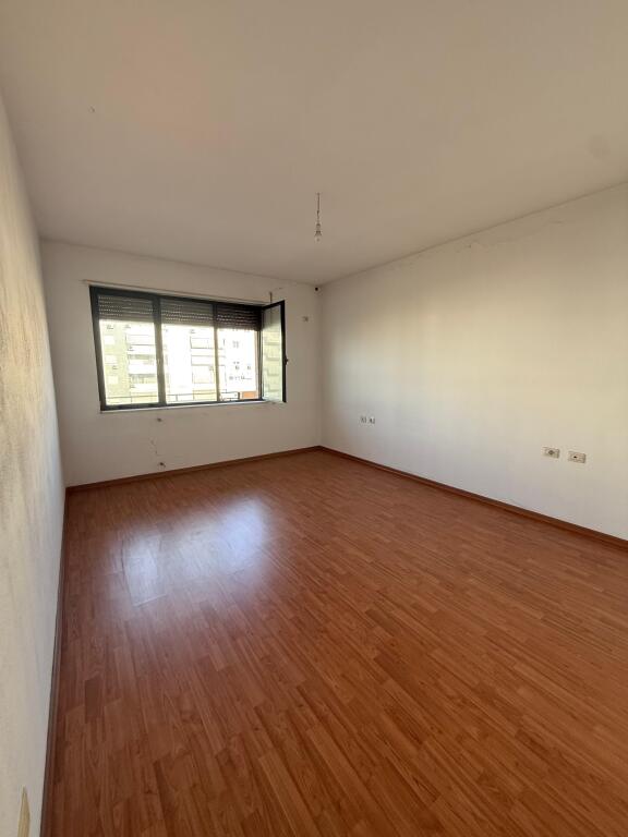 APARTAMENT 2+1 PER SHITJE TEK MBIKALIMI KRISTALIT