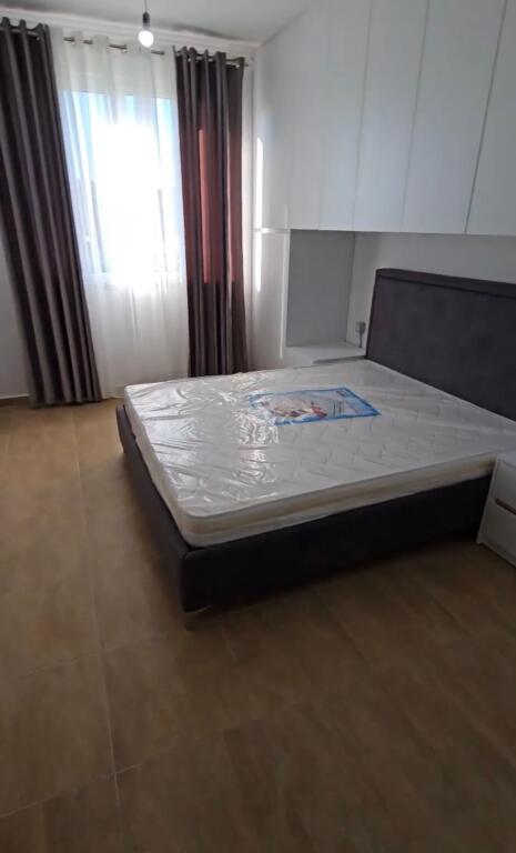 JEPET ME QIRA 2+1+1 ASTIR 50.000 LEKE