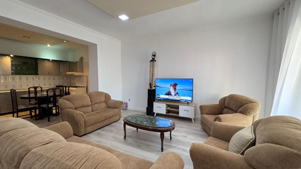 3+1 apartment for rent on Bardhyl Street!