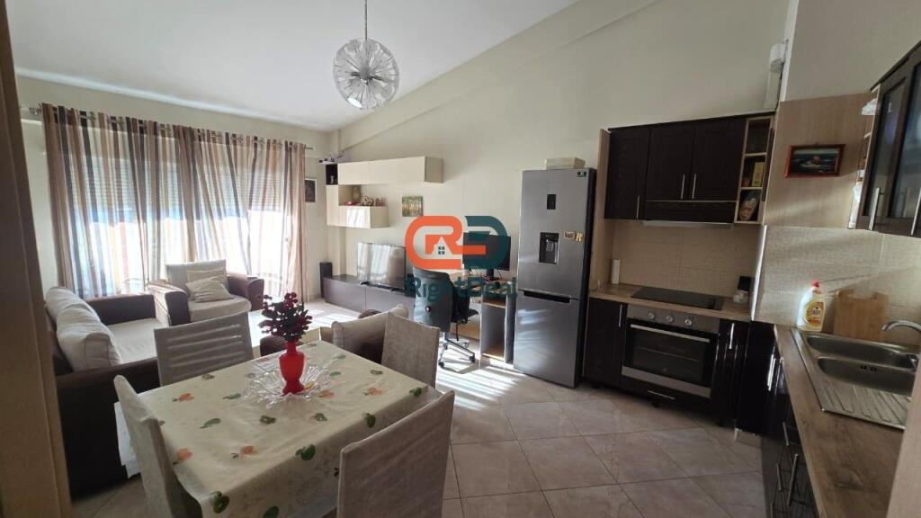 Ne Fresk, Jepet Me Qira Apartament 1+1, Totalisht I Mobiluar!!