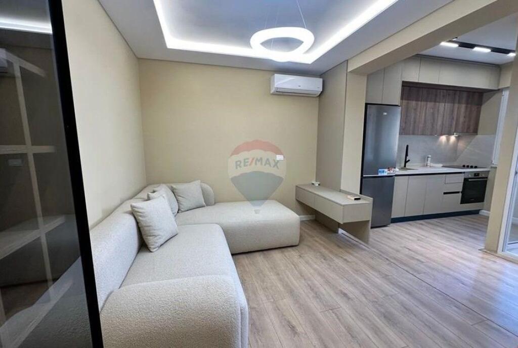 Apartament 1+1 Për Shitje Rruga Muhamet Gjollesha, 21 Dhjetori, Tiranë!! ID: 530471006-268