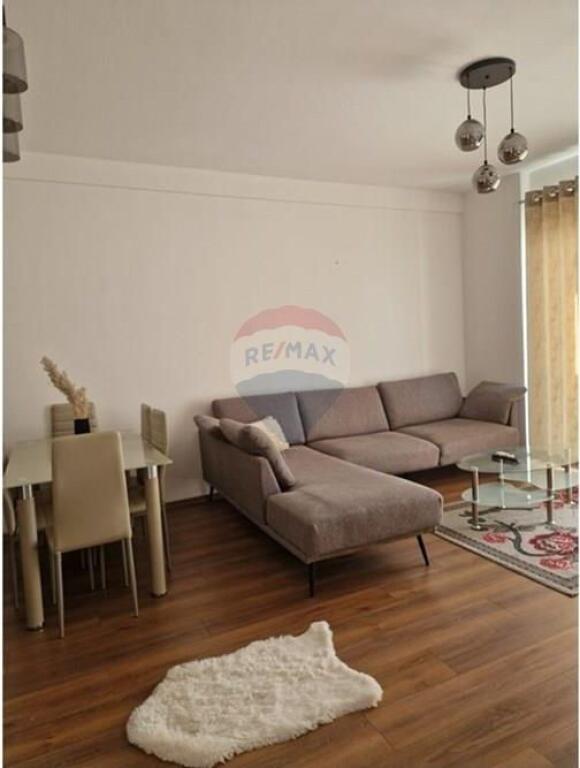 Jepet me Qira Apartament 1+1 te Farmacia 10