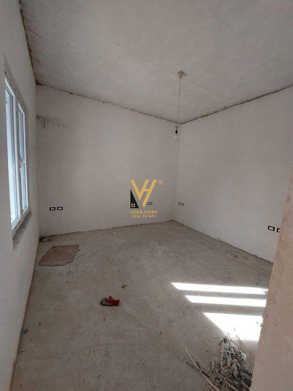 VILLA SU DUE PIANI IN AFFITTO A MOZAIKU 2.000 EURO