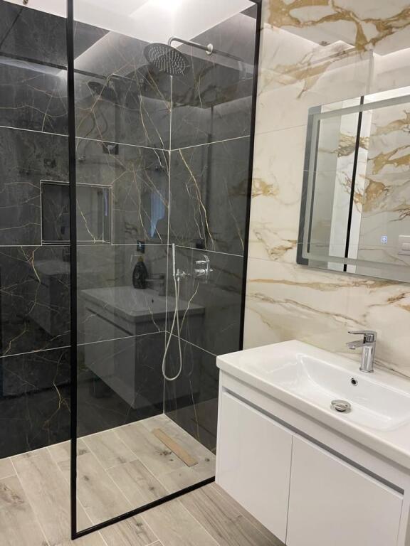 Apartament 2+1 per qira ne Residence prane TEG.