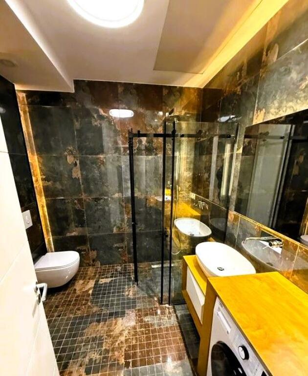 Appartamento di lusso 1+1 + Posto Auto a Park Gate! Via Elbasanit