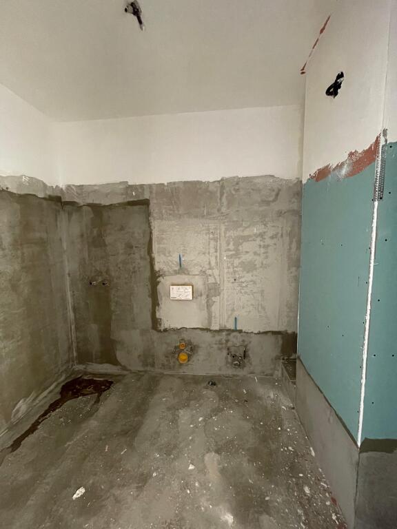 Shitet 1+1 faze perfundimtare