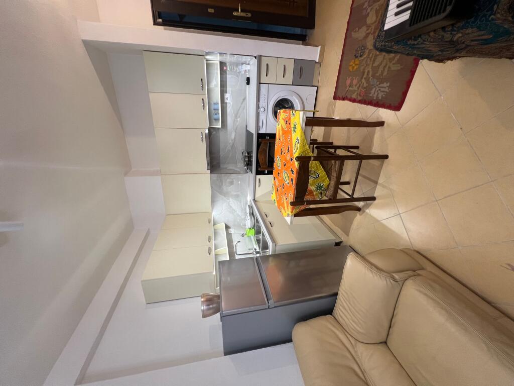 Jepet me Qera Apartament 1+1 ne Yzberishte