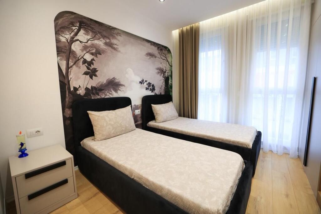 🏡 Affittasi – Appartamento 2+1+2 nel Complesso Univers City