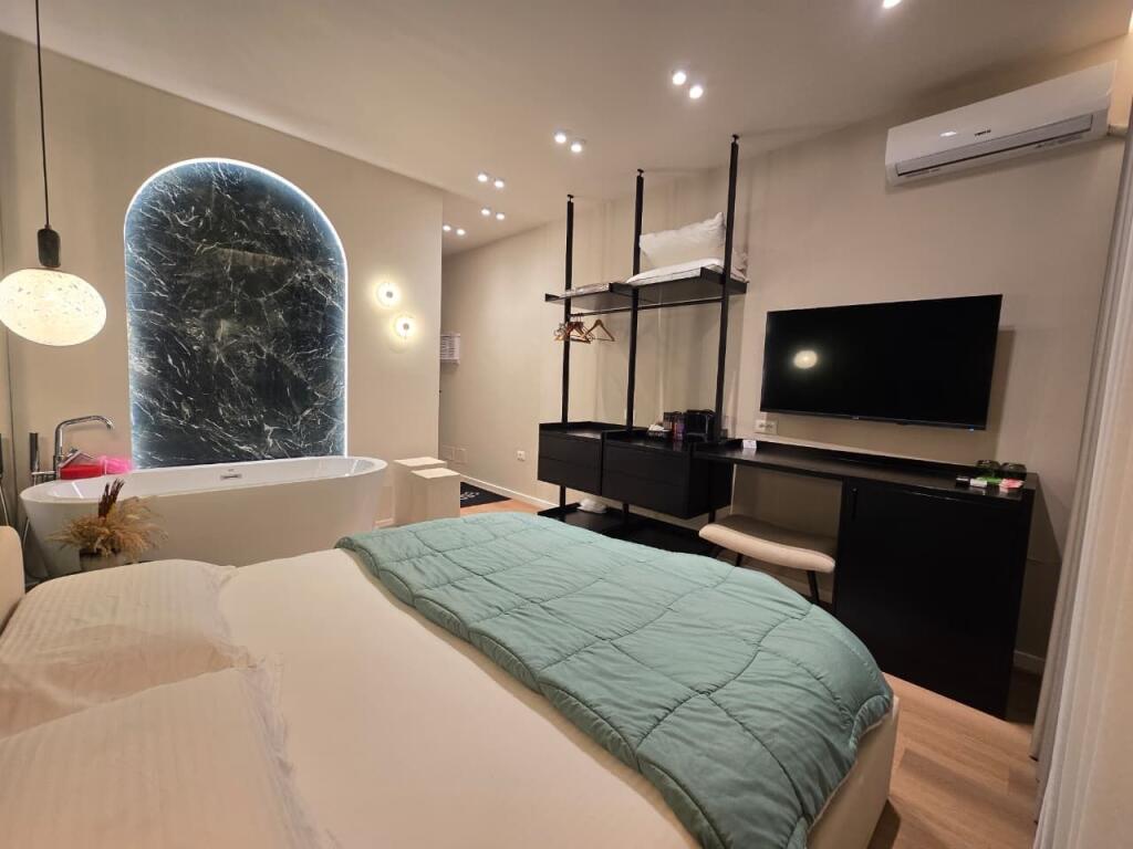 Shitet Apartament / Studio Ne Ali Dem