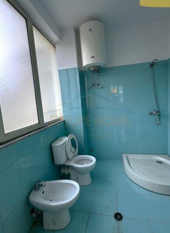 Shitet, Apartament 1+1, Fresku , Tiranë