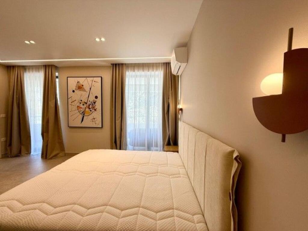 Jepet apartament me qera 2+1