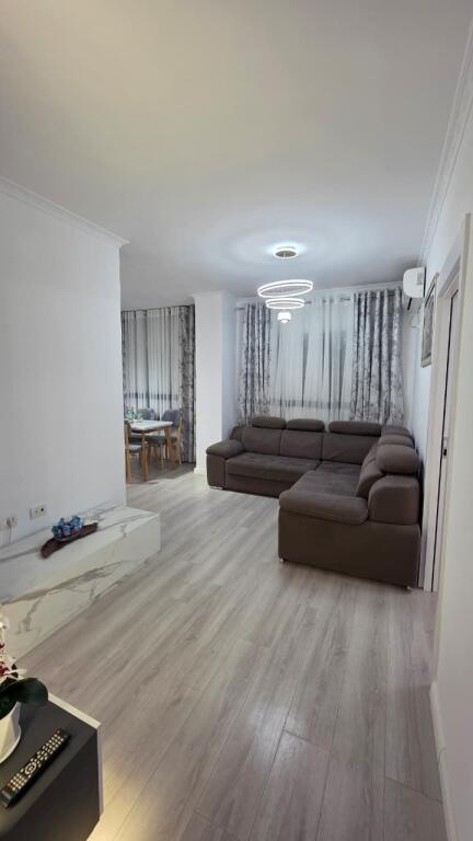 Vendesi appartamento 1+1 /misto mame