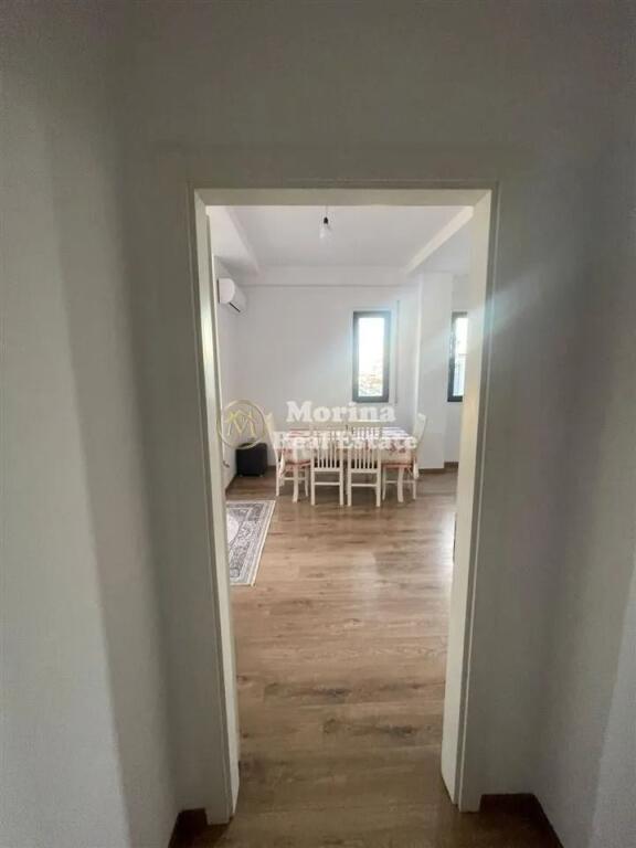 Affitto | Appartamento 2 + 2 | Zona: Xhamllik | 700 €/mese