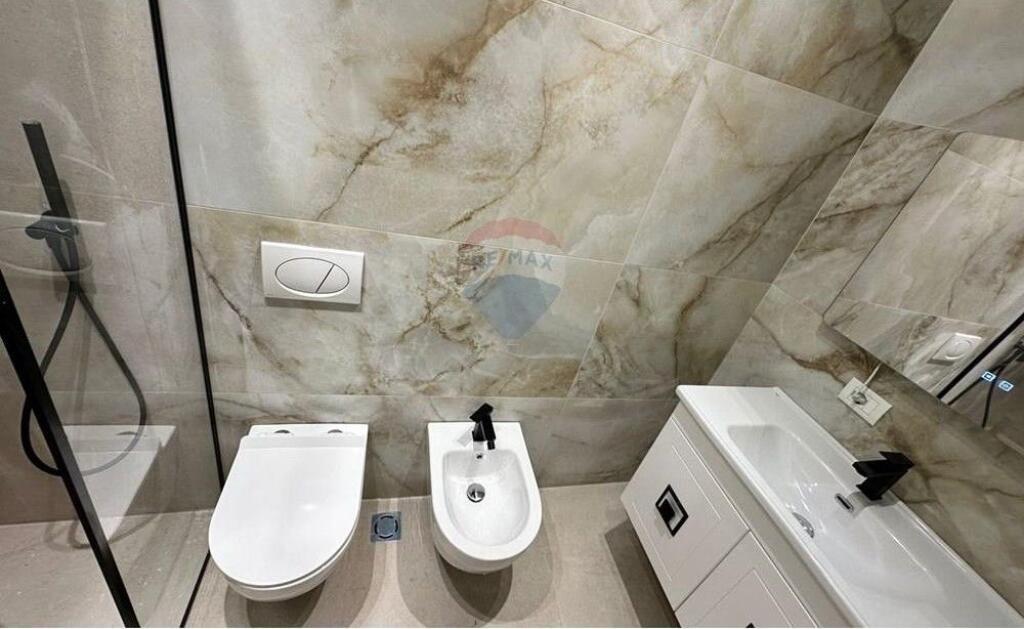 Apartament - Për Shitje - Rruga Muhamet Gjollesha, 21 Dhjetori, Tiranë ID: 530471006-268