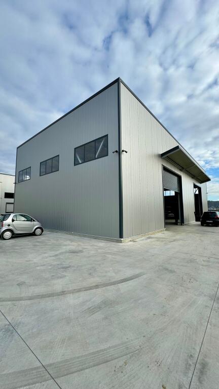 WAREHOUSE FOR SALE IN THE PRUSHI AREA