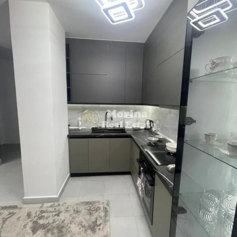 Qera, Apartament 3+1, 5 Maji , 600 Euro/Muaj