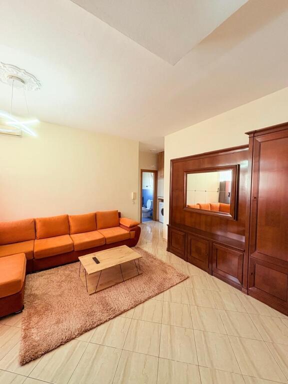 Jepet me Qira Apartament 1+1 perball Delijorgjit