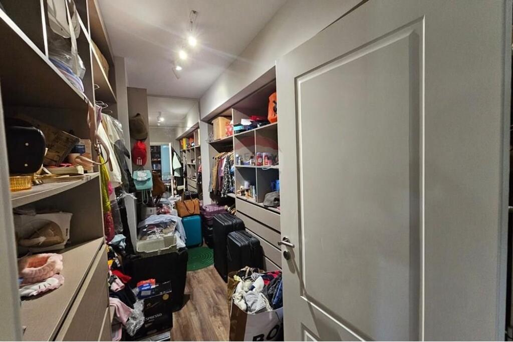 Apartament per shitje 3+1+2 tek Rruga e Kavajes