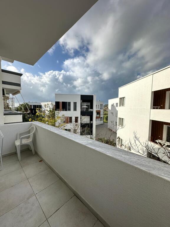 Shitet apartament 1+1 te Gjiri i Lalzit prane kompleksit "Insifa".