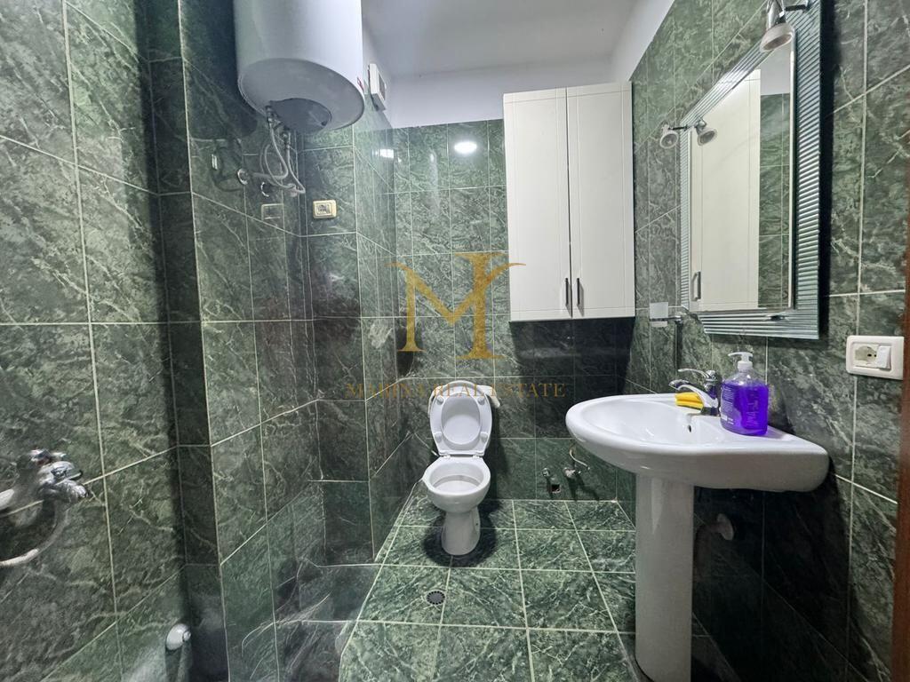 Jepet me qera apartament 1+1 ne Plazh Iiria,Durres.