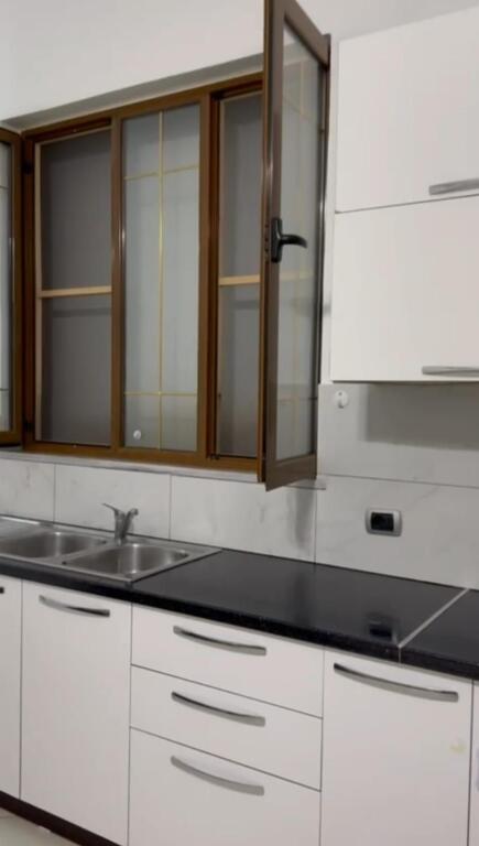 Jepet me qera apartament 1+1 Kopshti Zologjik!