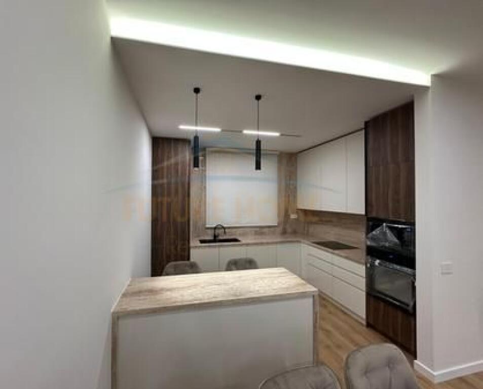 Affitto, Appartamento 2+1+ Posto Auto, Green Valley, Tirana.