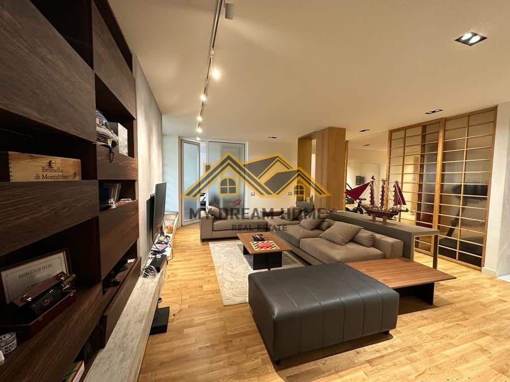 LUXURY APARTAMENT NE SHITJE