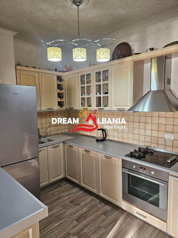 Super Apartament 3+1+2wc+2Ballkone me qera ne Qender prane 9-katesheve ne Tirane (ID 4231474)