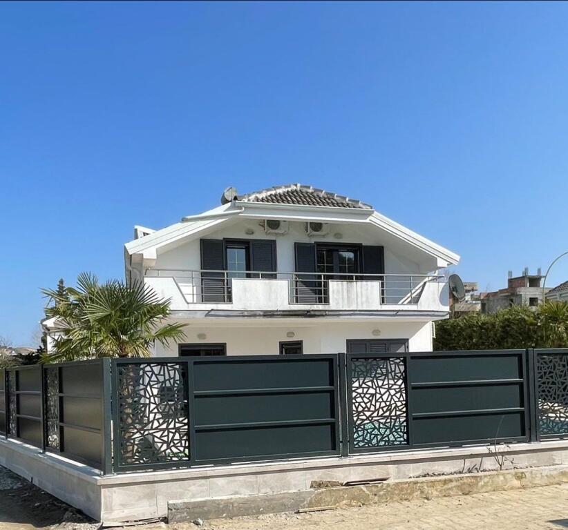 Shitet Vile tek Mali i Robit