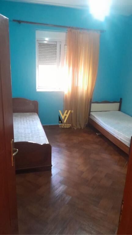 JEPET SHTEPI PRIVATE ME QERA NE ASTIR 45.000 LEKE